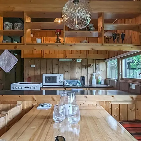 Holiday home 4 Bedroom Pet Friendly In *