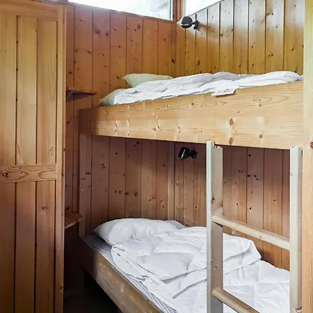 Holiday home 4 Bedroom Pet Friendly In Jordet