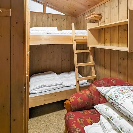 4 Bedroom Pet Friendly In